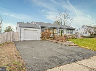 119 Whitman Dr, Turnersville, NJ 08012
