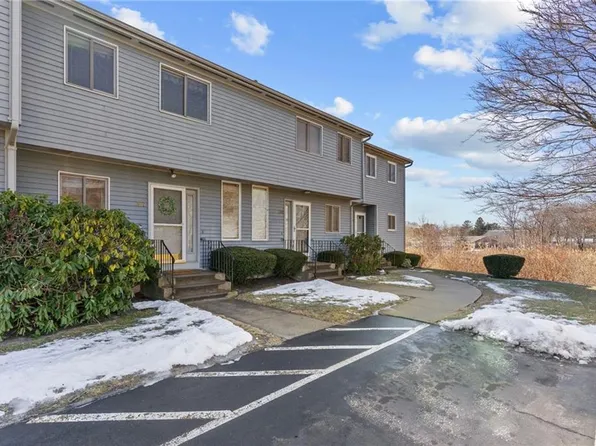 511 Child St APT 307, Warren, RI 02885