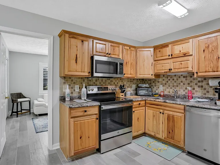 4636 Whimbrel Ln — Photo 13