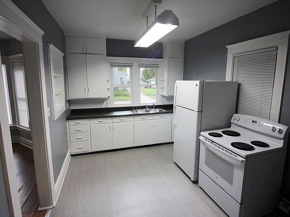 4th image of 865 Capital Ave NE