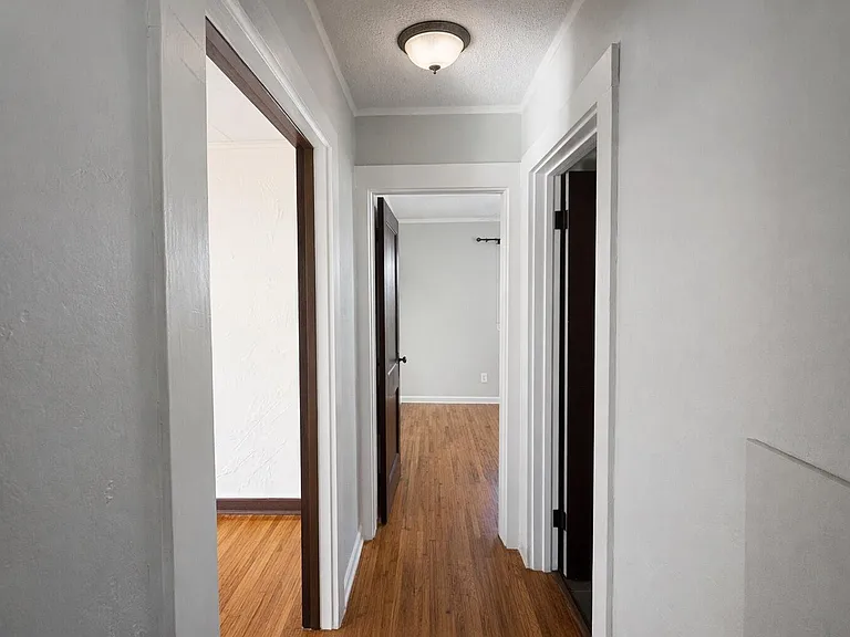 1259 Humphrey Ave — Photo 7