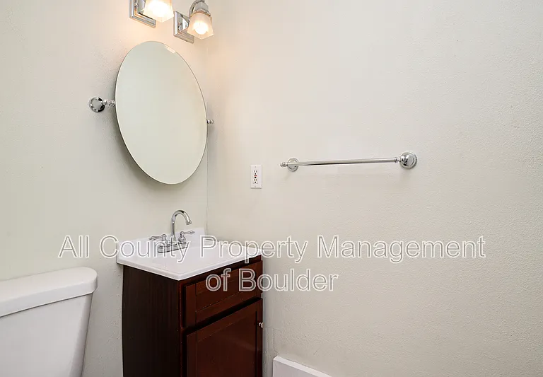 745 Thomas Dr #19 — Photo 8