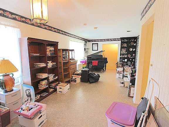 3rd image of 3127 Avenue J