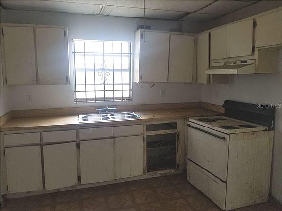 4th image of 306 E Virginia Ave