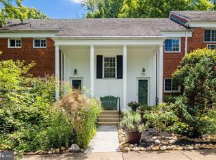 1634 Fitzgerald Ln, Alexandria, VA 22302