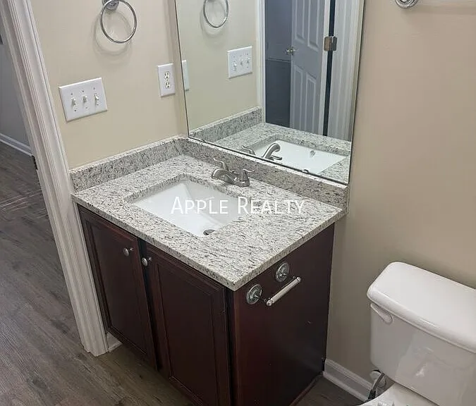 202 Allen St #B — Photo 13