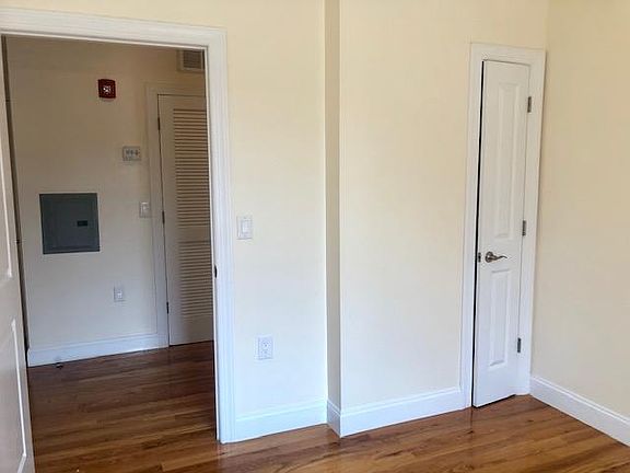 3rd image of 95 N Walnut St APT 206