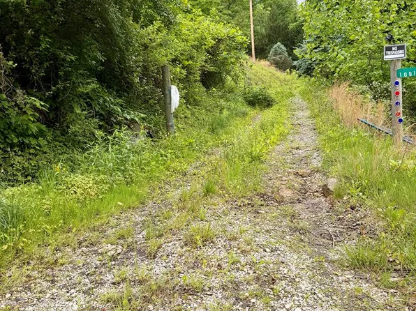 10908 River Front Rd, Belfry, KY 41514
