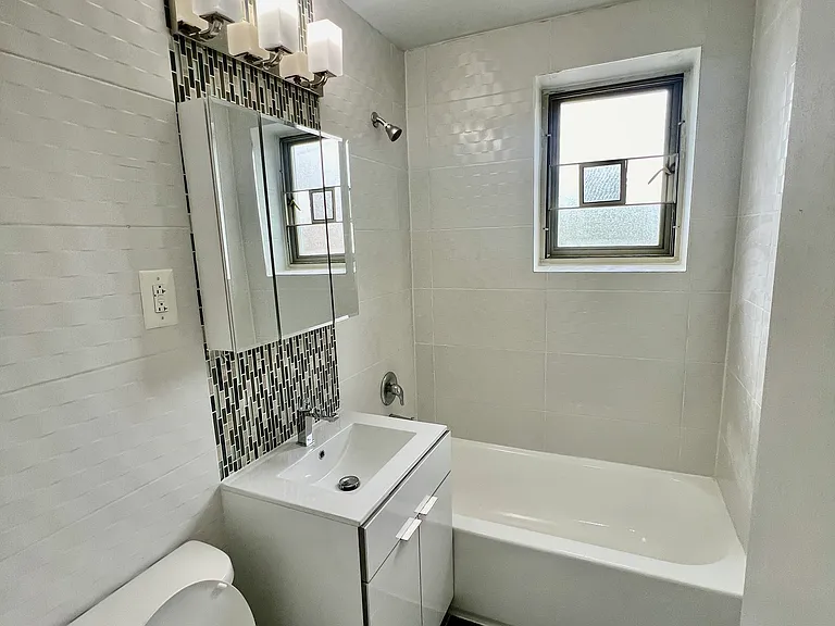 189-15 73rd Ave #D — Photo 12