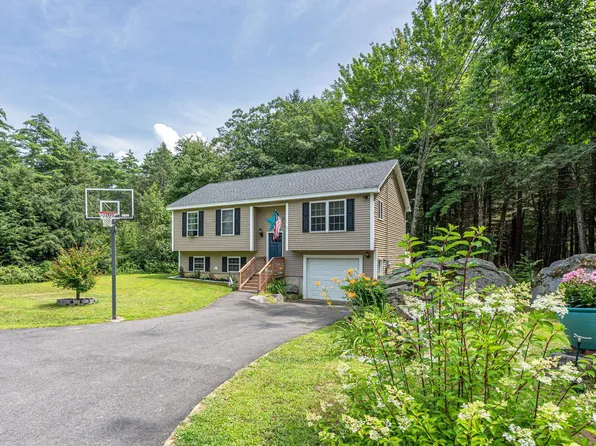 734 Strafford Road, Strafford, NH 03884