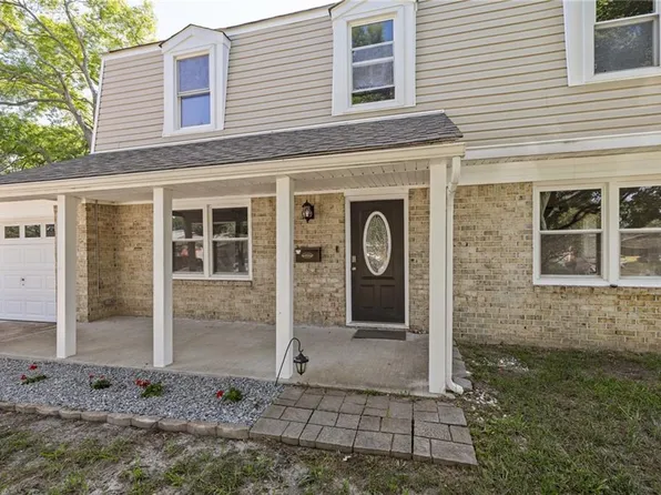 596 Old Post Rd, Virginia Beach, VA 23452