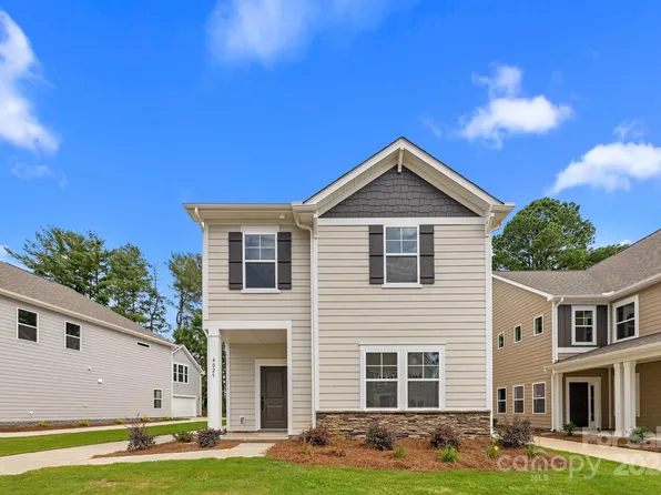4025 Grommet Ct, Matthews, NC 28105