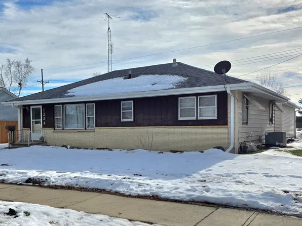 1224 Betsy Ln, Webster City, IA 50595