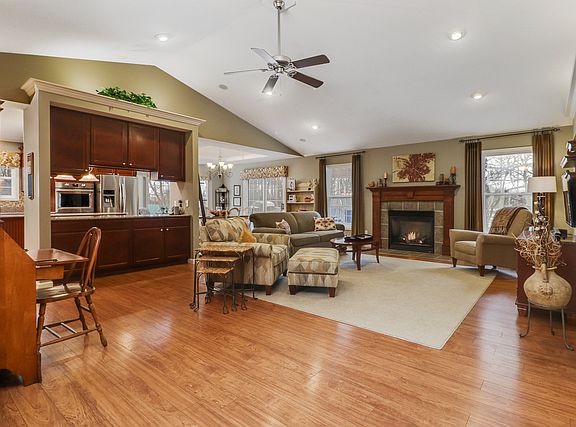 2nd image of 2210 Ridge Creek Dr