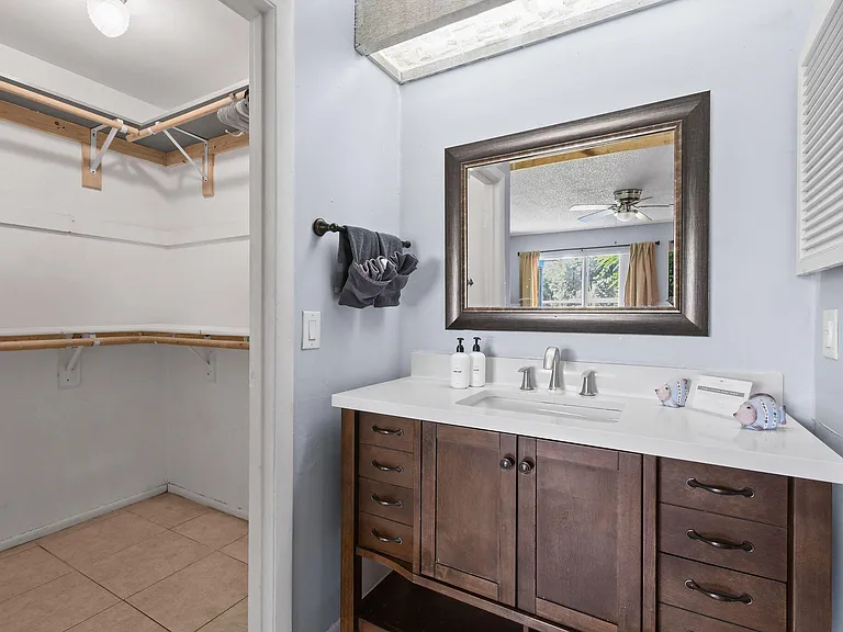 767 SE Chaloupe Ave — Photo 17