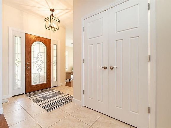 4th image of 18090 Chanticleer Ct