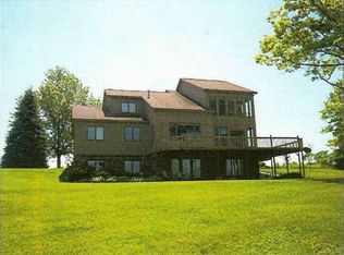 630 Bayview Dr, Cheboygan, MI 49721
