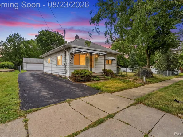 2083 Dutcher St, Flint, MI 48532