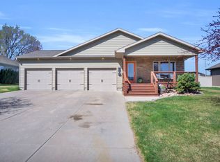 4612 11th Ave, Kearney, NE 68845