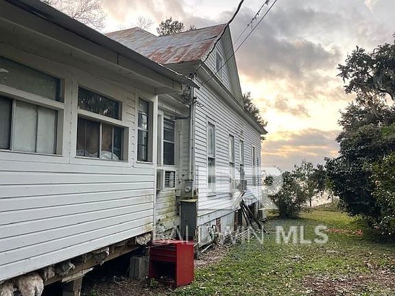4th image of 1301 Lovette Ln
