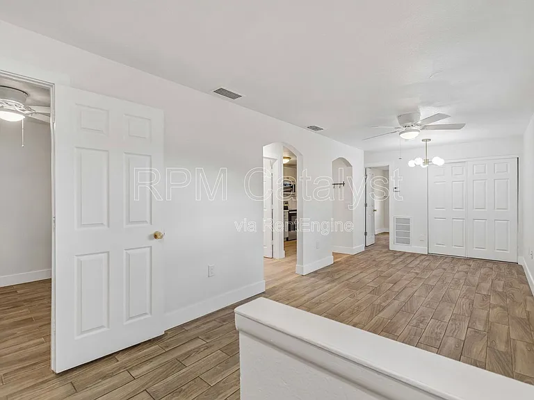 6905 1/2 N Duncan Ave #A — Photo 3