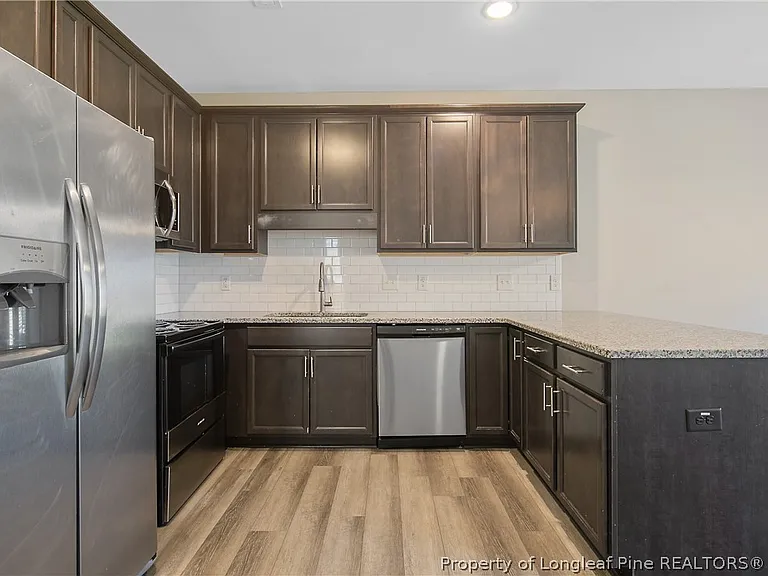 395 Hicks Ave — Photo 10