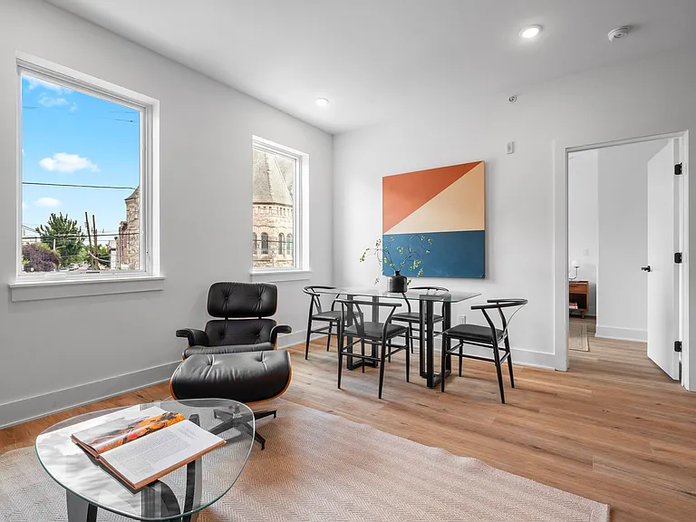 2456 Frankford Ave — Photo 38