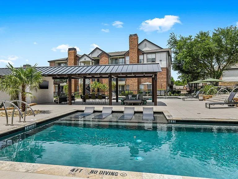 Cortland North Plano — Photo 18