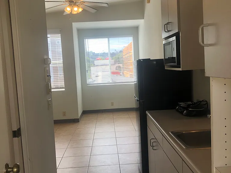 5411 Linda Vista Rd #13 — Photo 5