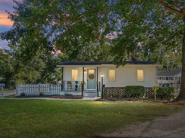 1761 Savage Rd, Charleston, SC 29407