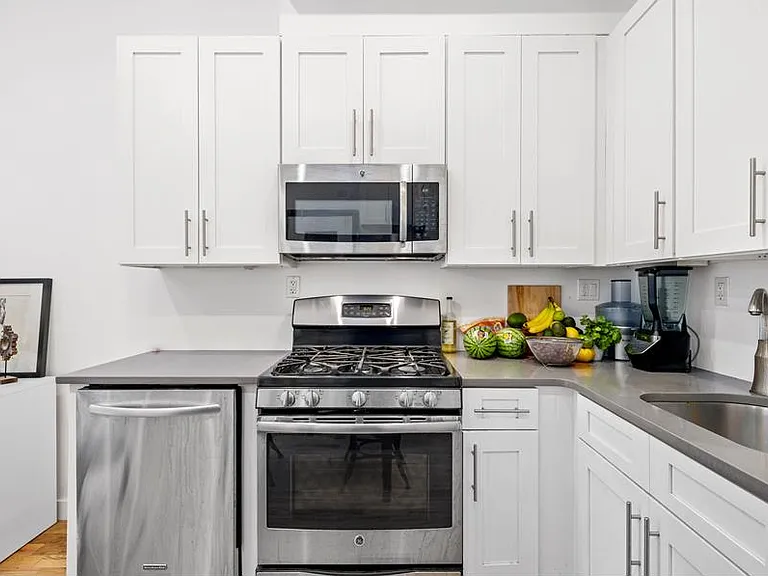 215 Pacific St #3A — Photo 4