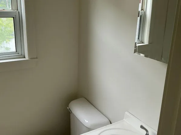 202 Mt Vernon Avenue, 202 Mount Vernon Ave APT 2, Augusta, ME 04330
