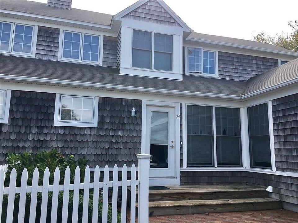 1st image of 24 Fox Dr #24