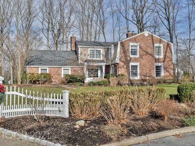 309 Hobar Ct, Franklin Lakes, NJ, 07417
