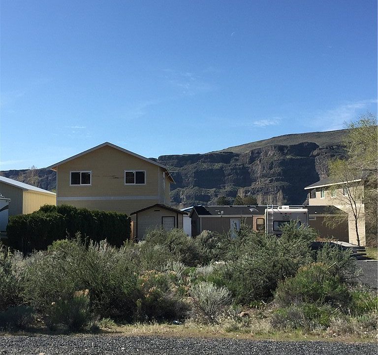 2nd image of 978 Hunter Ave SW