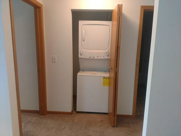 Riverwalk Apartments — Photo 43