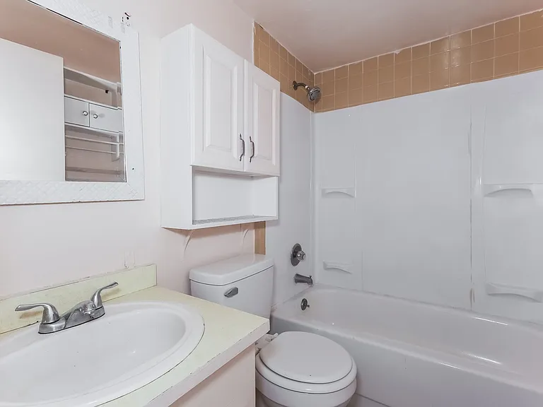 620 Emerald Ave #1 — Photo 13