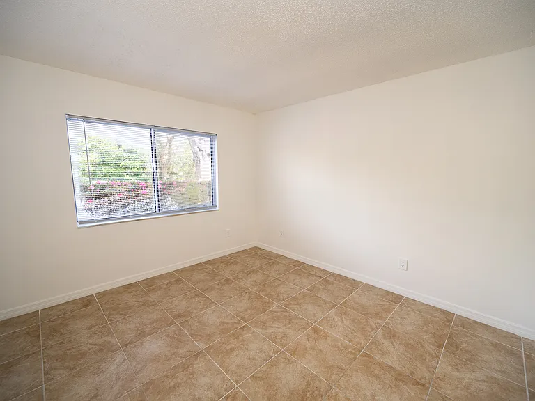 664 Kenwick Cir #103 — Photo 7