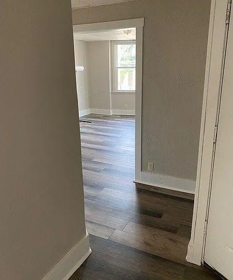 2624 Brownsville Rd — Photo 1