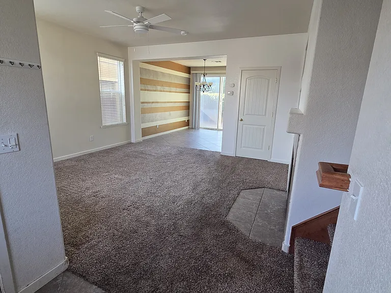 1350 Belmont Dr — Photo 7