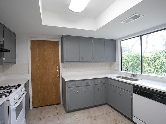 5th image of 3212 Tamarron Blvd #B