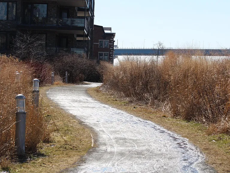 8 Riverview Ave #2 — Photo 20