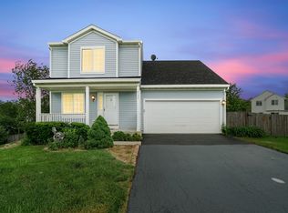 2177 N Stonehedge Ct, Round Lake Beach, IL 60073