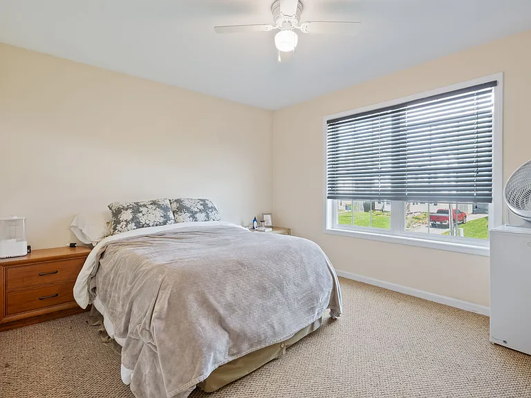 1223 Edith Ave NE — Photo 15