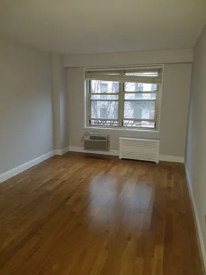Rented by Stellar Management | media 9