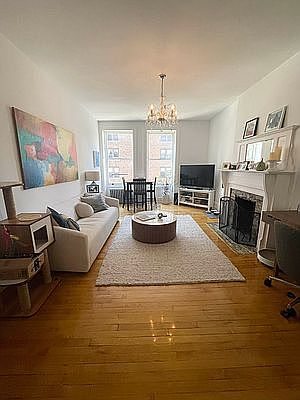 1st image of 17 W 70th St APT 10
