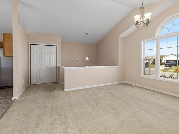 3rd image of 2110 Eaststone St SE
