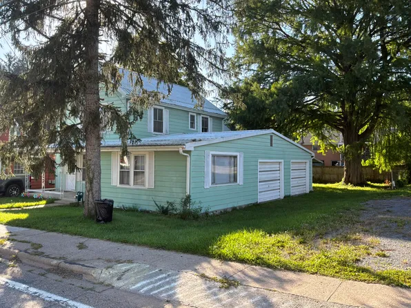 810 Pocahontas Ave, Ronceverte, WV 24970