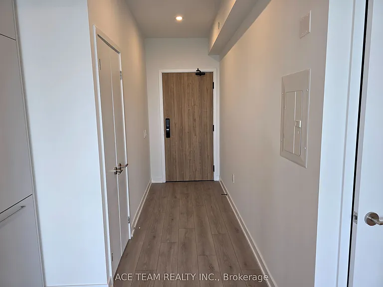 1 Fairview Rd E #3007 — Photo 3