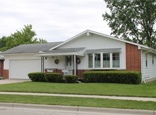 203 West St, Jackson Center, OH 45334